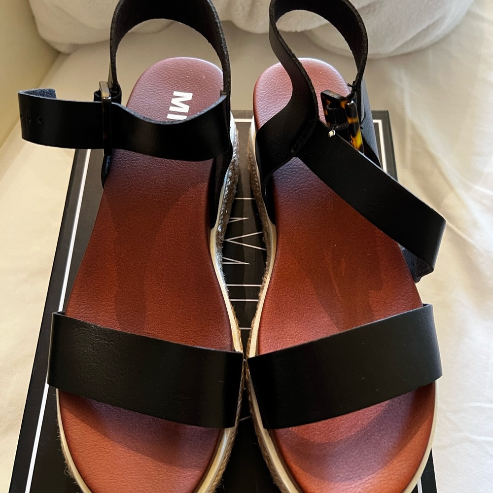 Black Mia sandals size 6.5 brand new